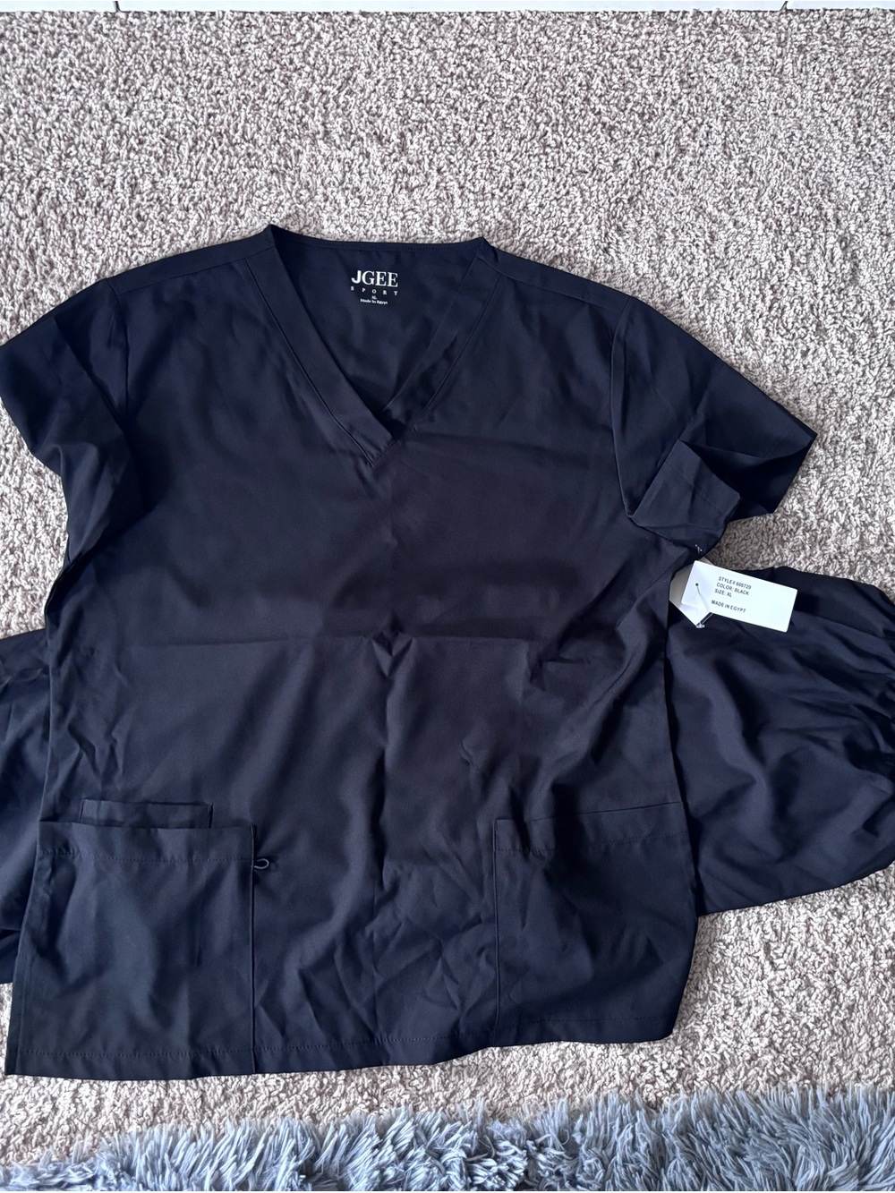 Jgee Men’s Black V-Neck Medical Scrub Top
